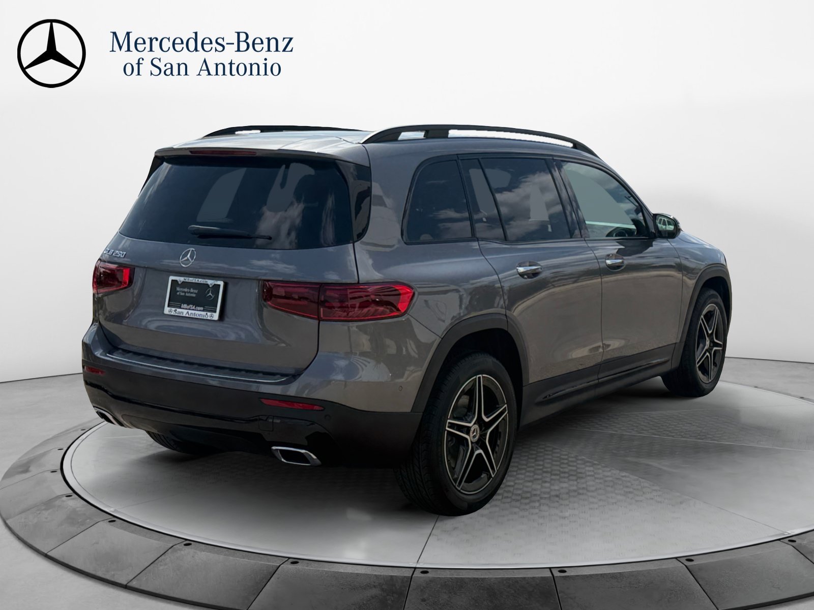 New 2026 Mountain Grey Metallic Mercedes-Benz GLB 250 image 7