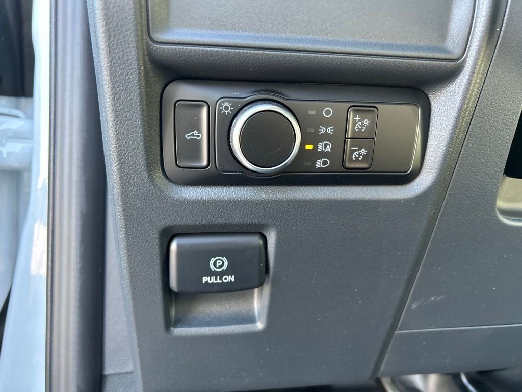 New 2026 Oxford White Ford XL image 21