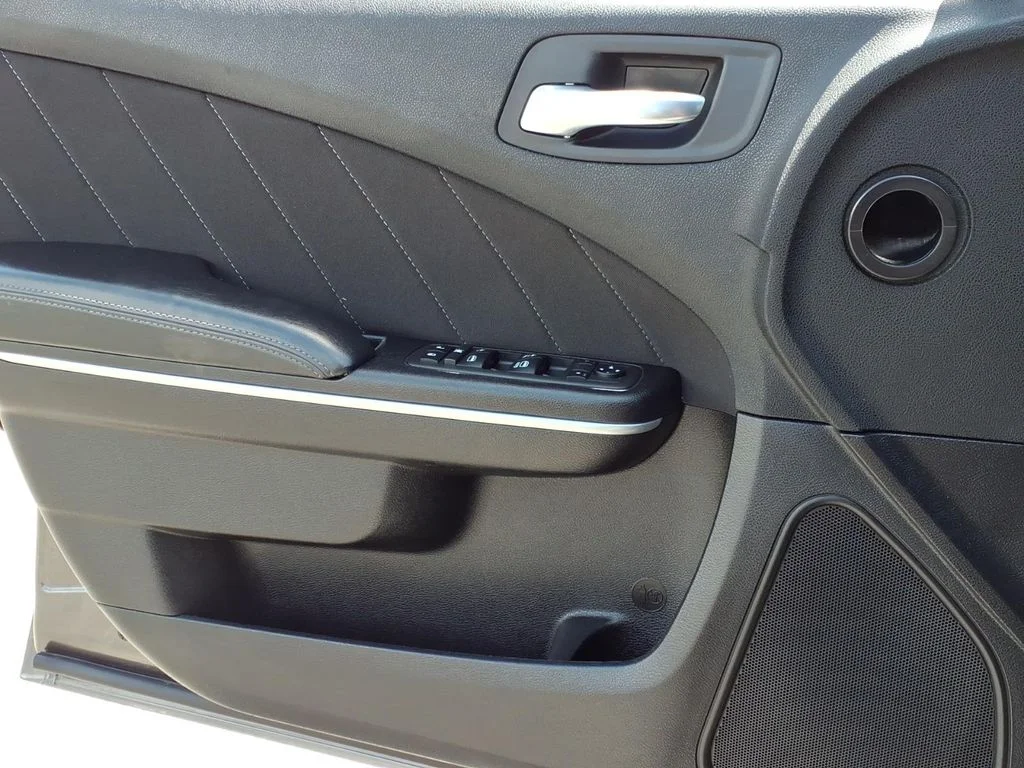 Used 2022 Gray Dodge SXT image 13