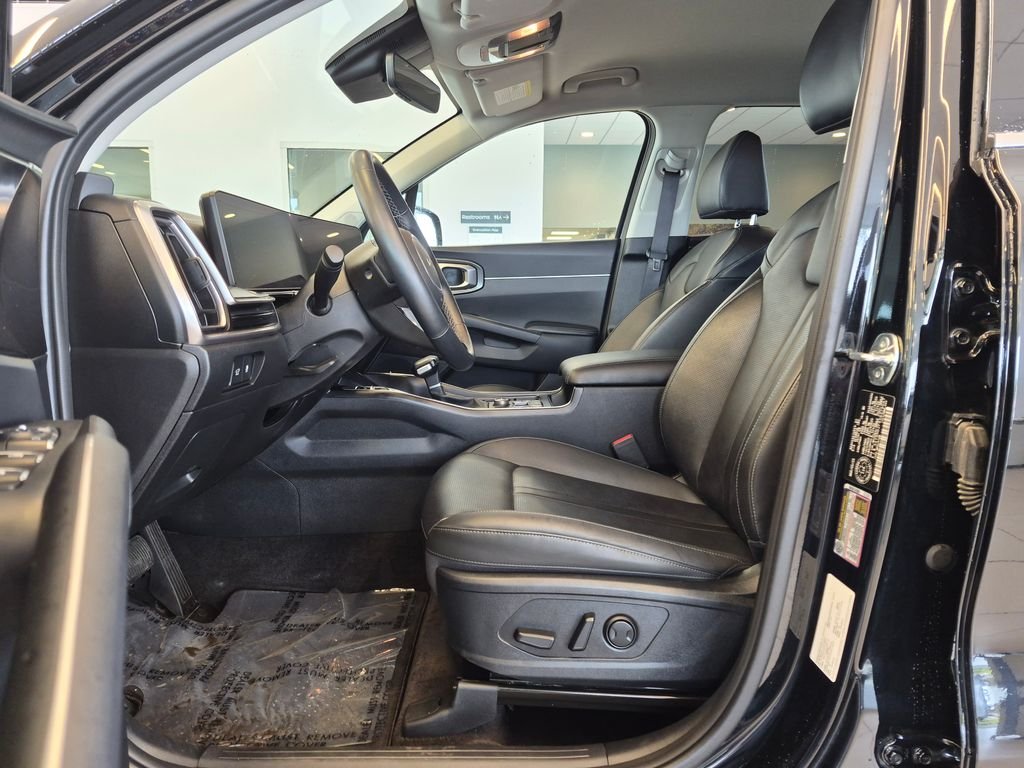 Used 2025 Black Kia EX image 14