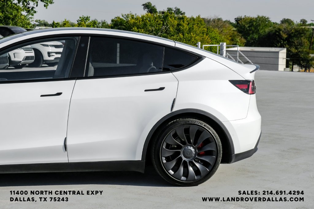 Used 2022 Pearl White Multi-Coat Tesla Performance image 11