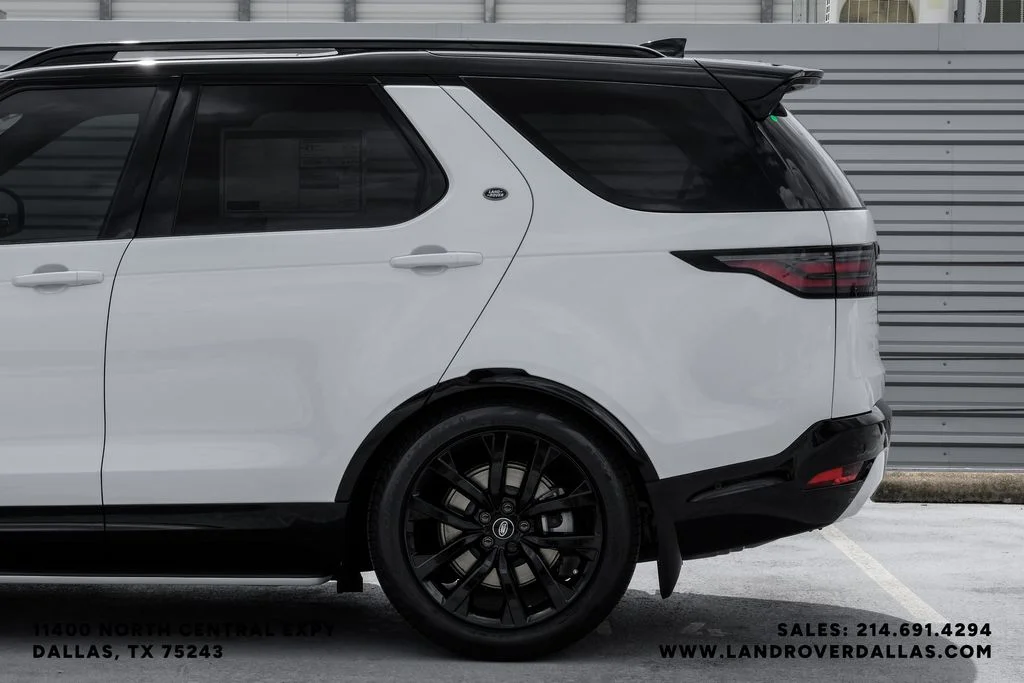 New 2026 Fuji White Land Rover Dynamic SE image 15