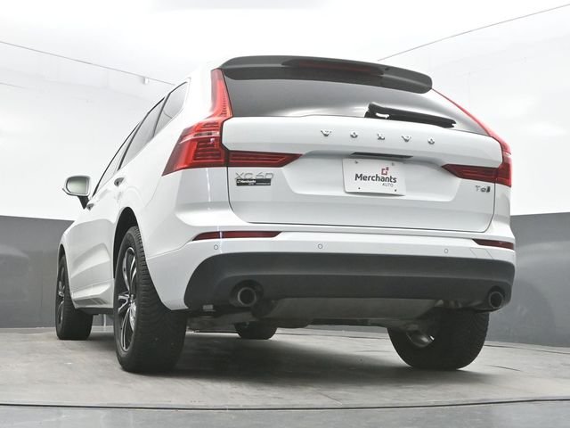 Used 2021 White Volvo T6 Momentum image 49