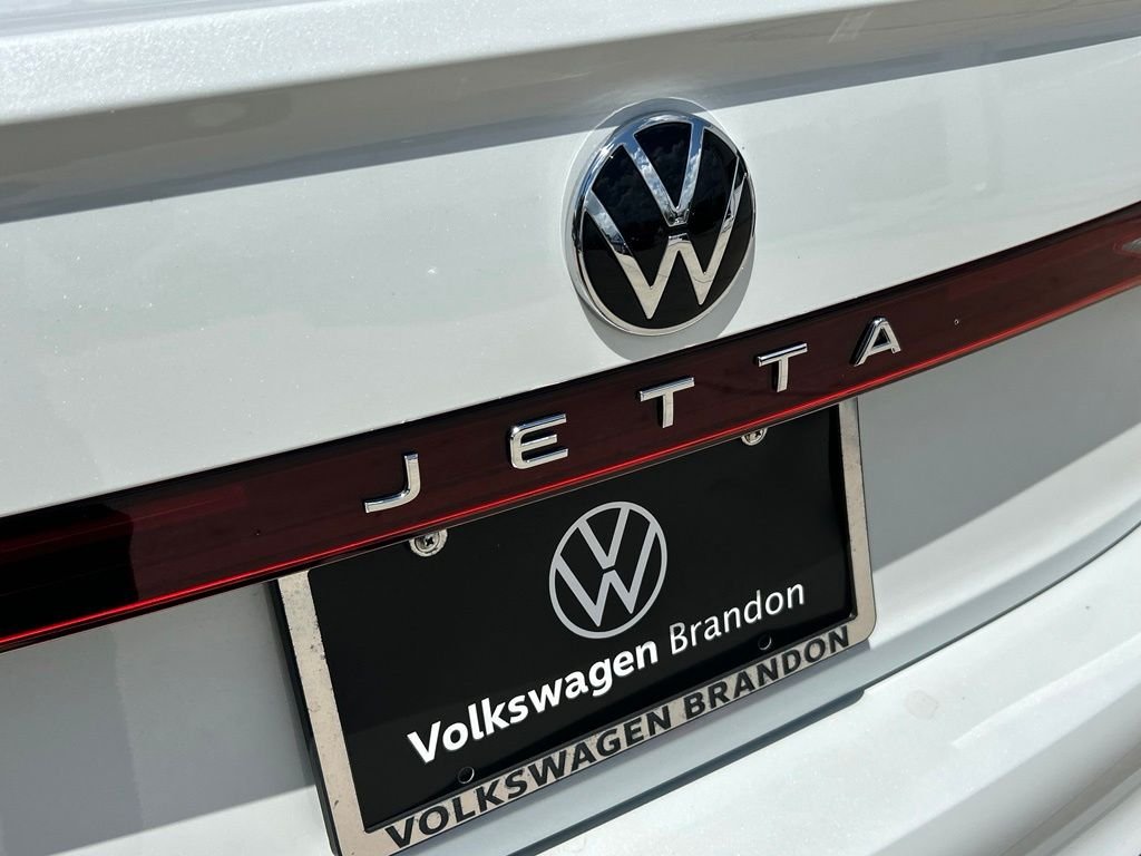 Certified Used 2026 White Volkswagen 1.5T SE image 29