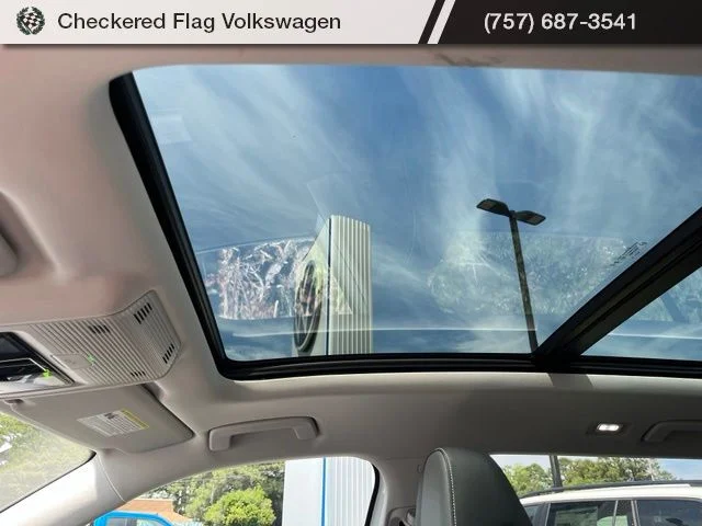 New 2026 White Volkswagen 2.0T SE image 19