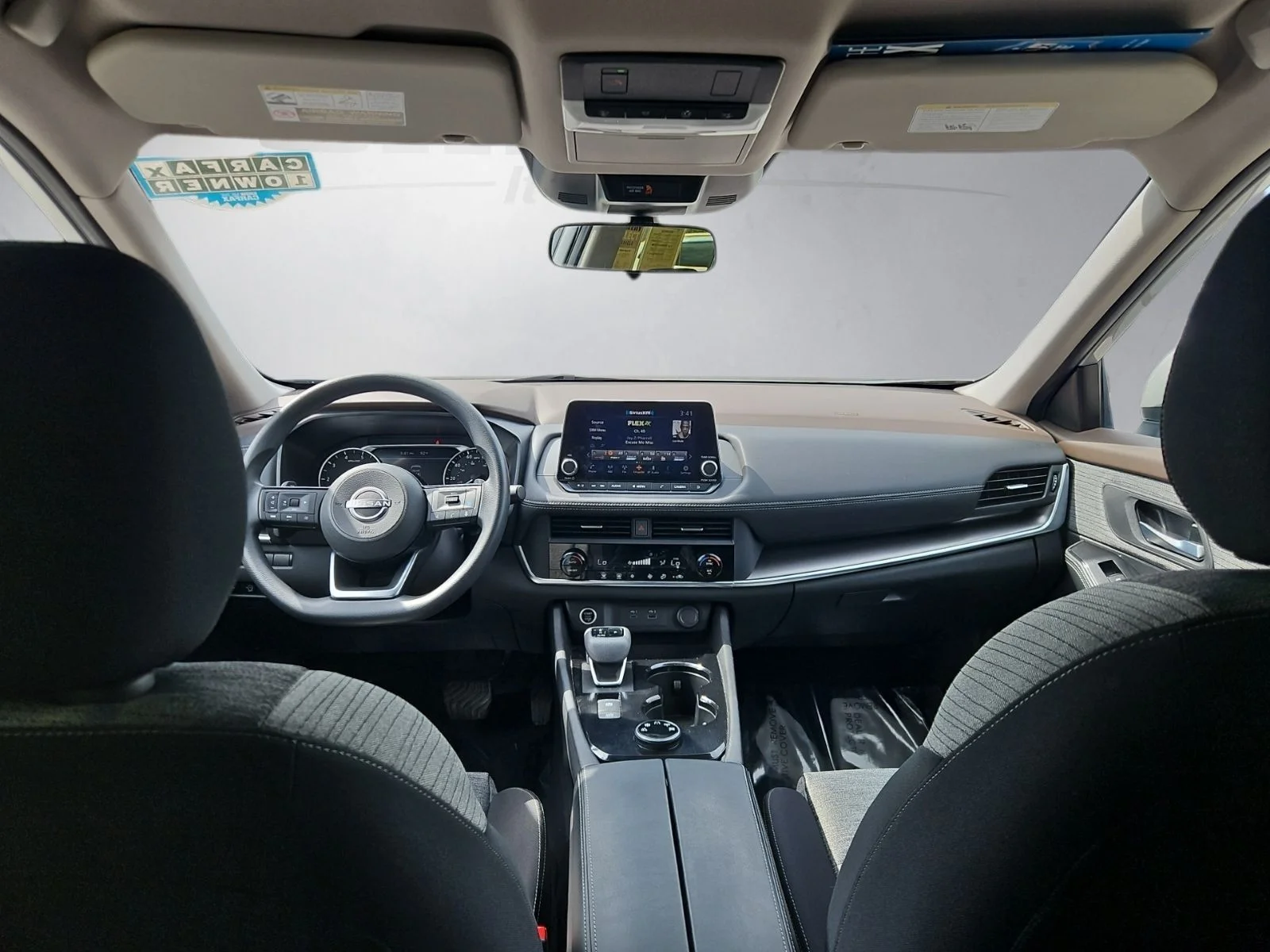 Used 2023 Silver Nissan SV image 3