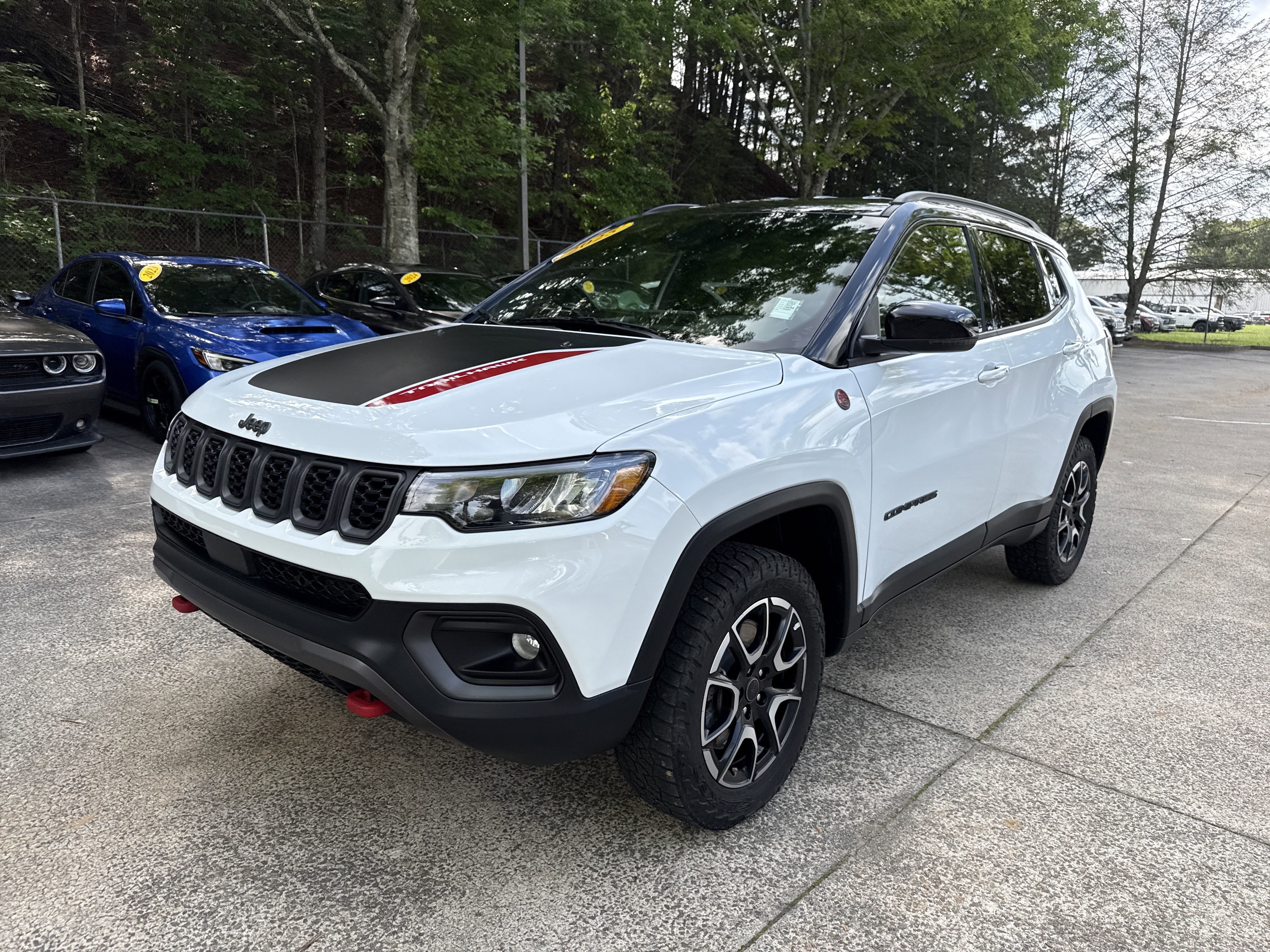 Used 2025 Bright White Clearcoat Jeep Trailhawk image 3