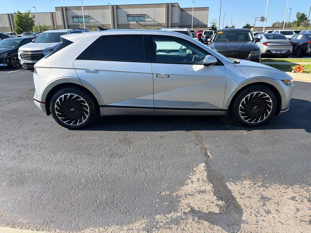 Used 2023 Gold Hyundai Limited image 8