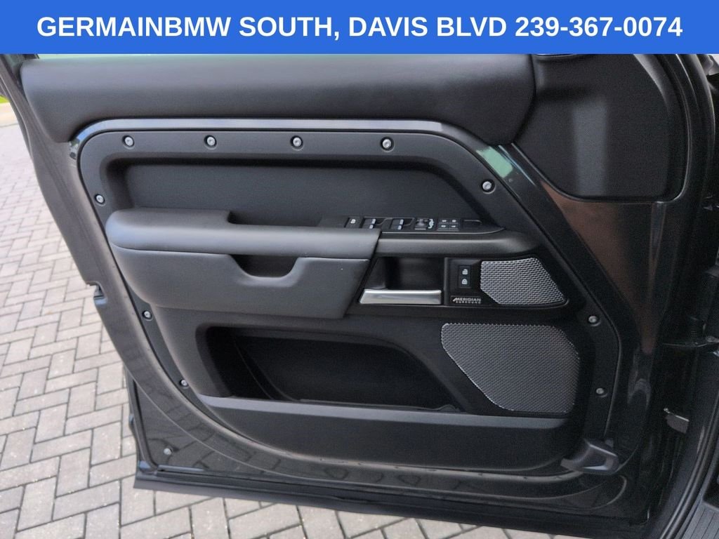 Used 2024 Carpathian Gray Premium Metallic Land Rover Carpathian Edition image 29