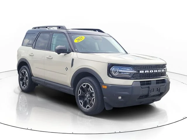 Used 2025 Beige Ford Outer Banks image 3