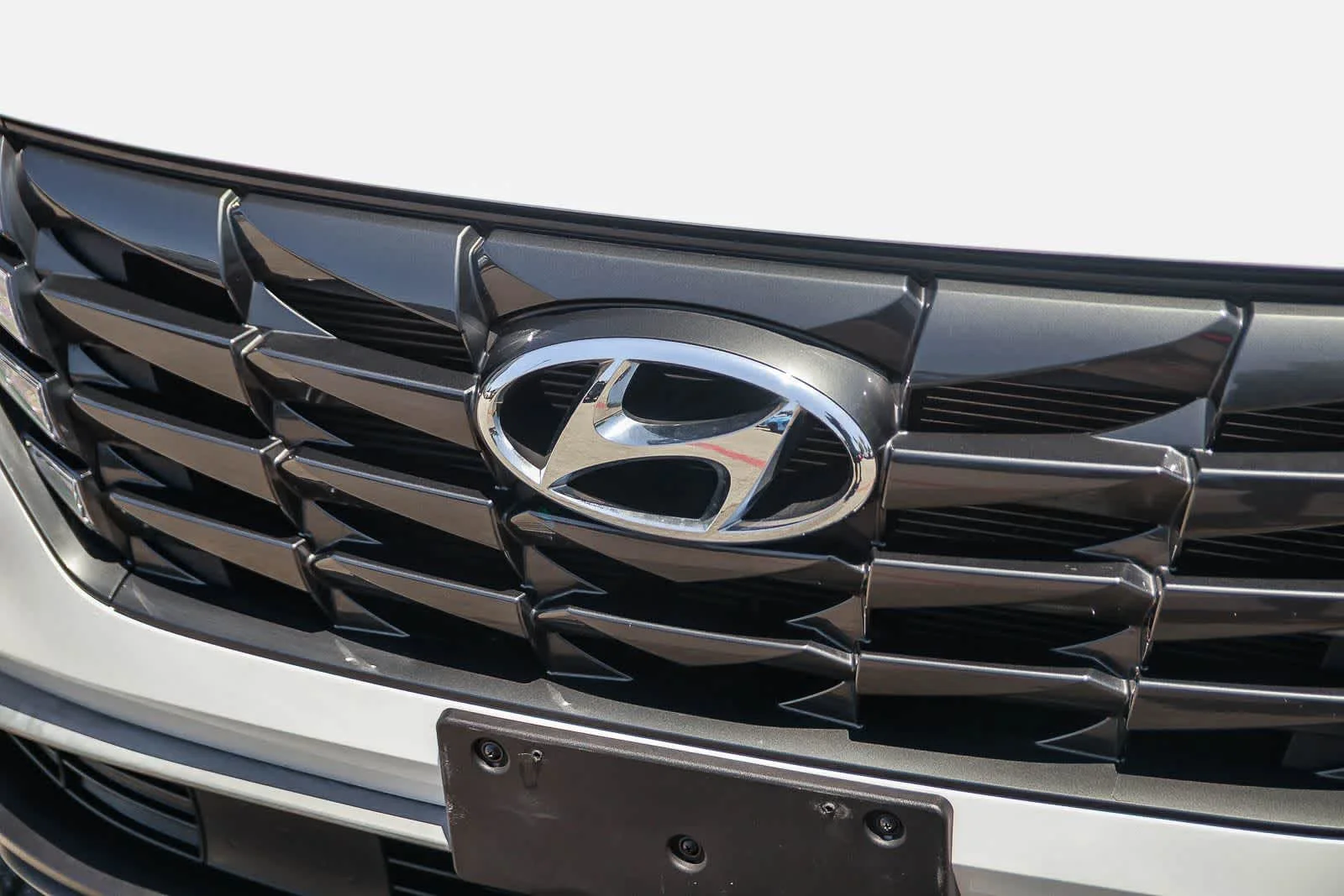 Used 2023 Serenity White Pearl Hyundai SEL image 11