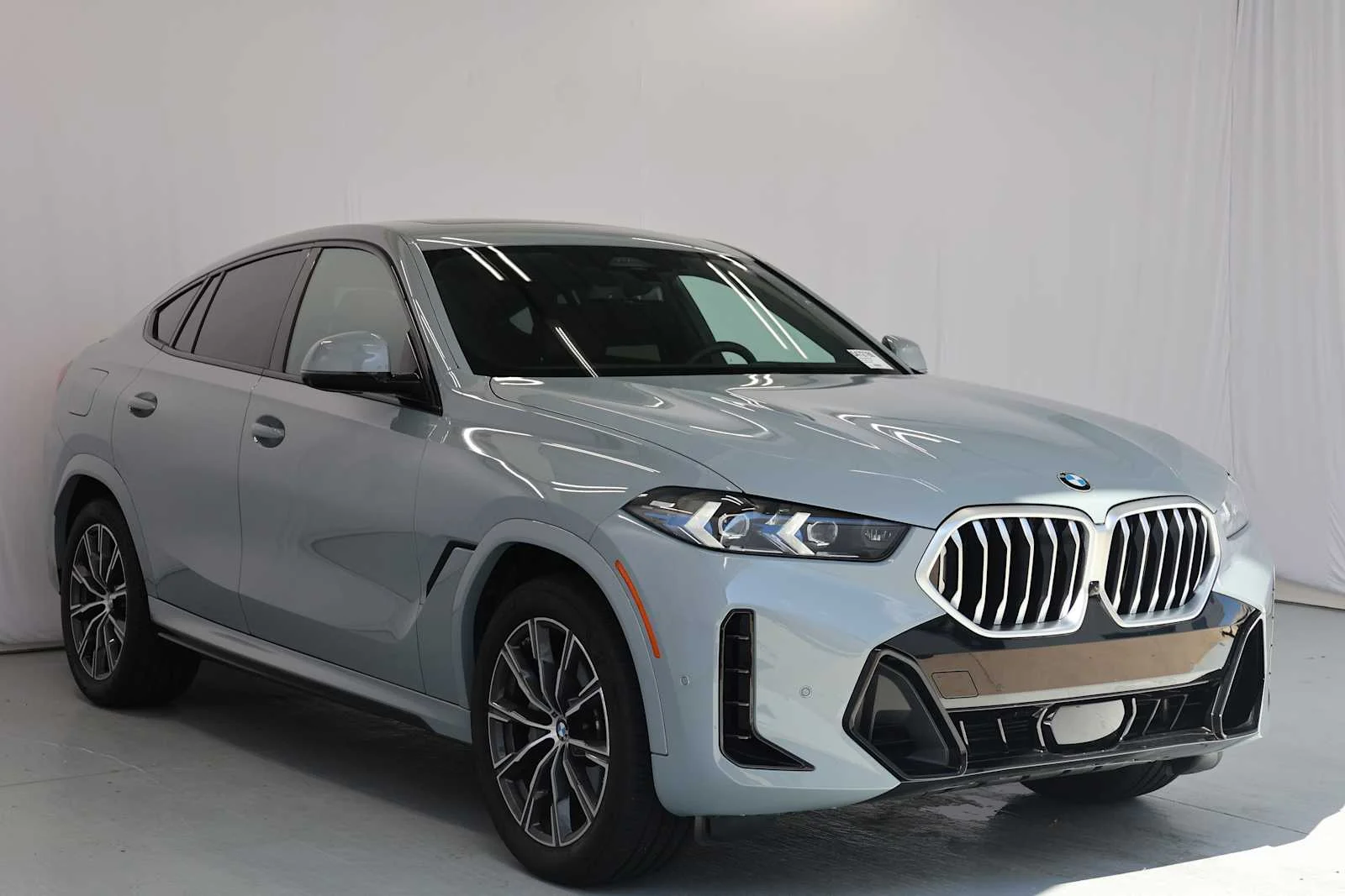 Certified Used 2025 Brooklyn Grey Metallic BMW xDrive40i image 4