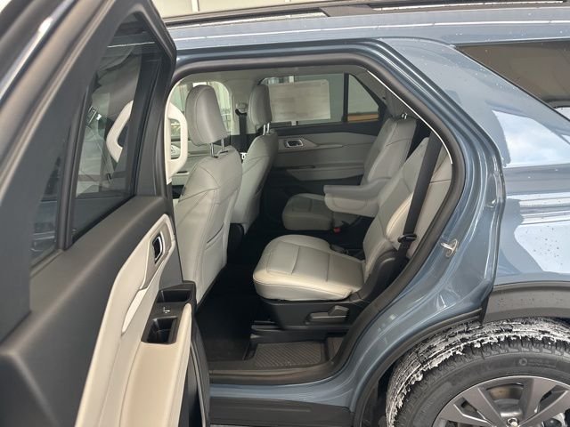 New 2026 Vapor Blue Metallic Ford Active image 41