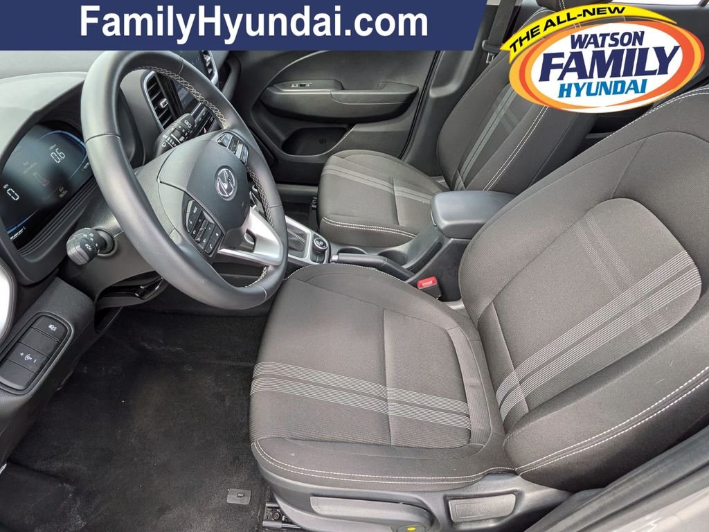 2025 Hyundai Venue SEL - Photo 12