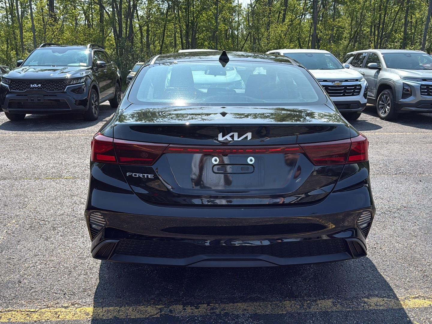 Used 2023 Aurora Black Pearl Kia LXS image 4