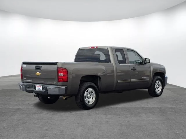 Used 2012 Gray Chevrolet LT image 4