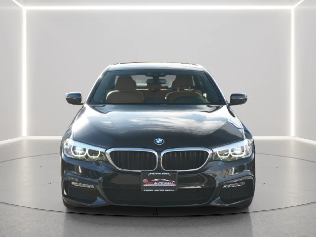 Used 2018 Black BMW 530i xDrive image 8