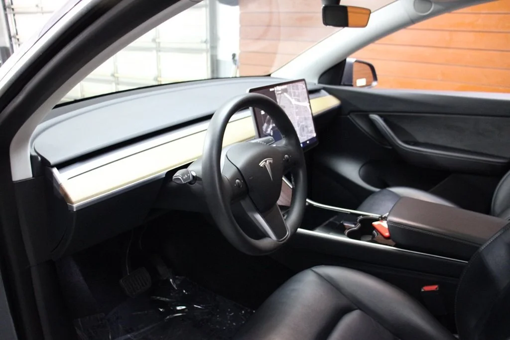 Used 2020 Solid Black Tesla Long Range image 17