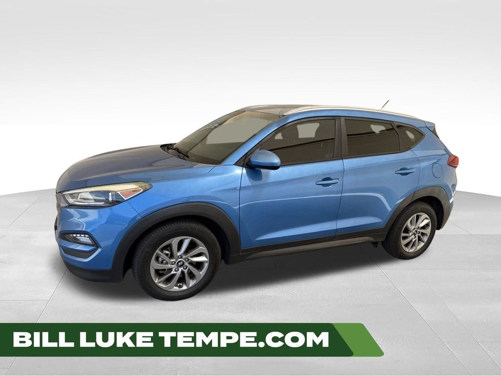Used 2016 Caribbean Blue Hyundai SE image 1