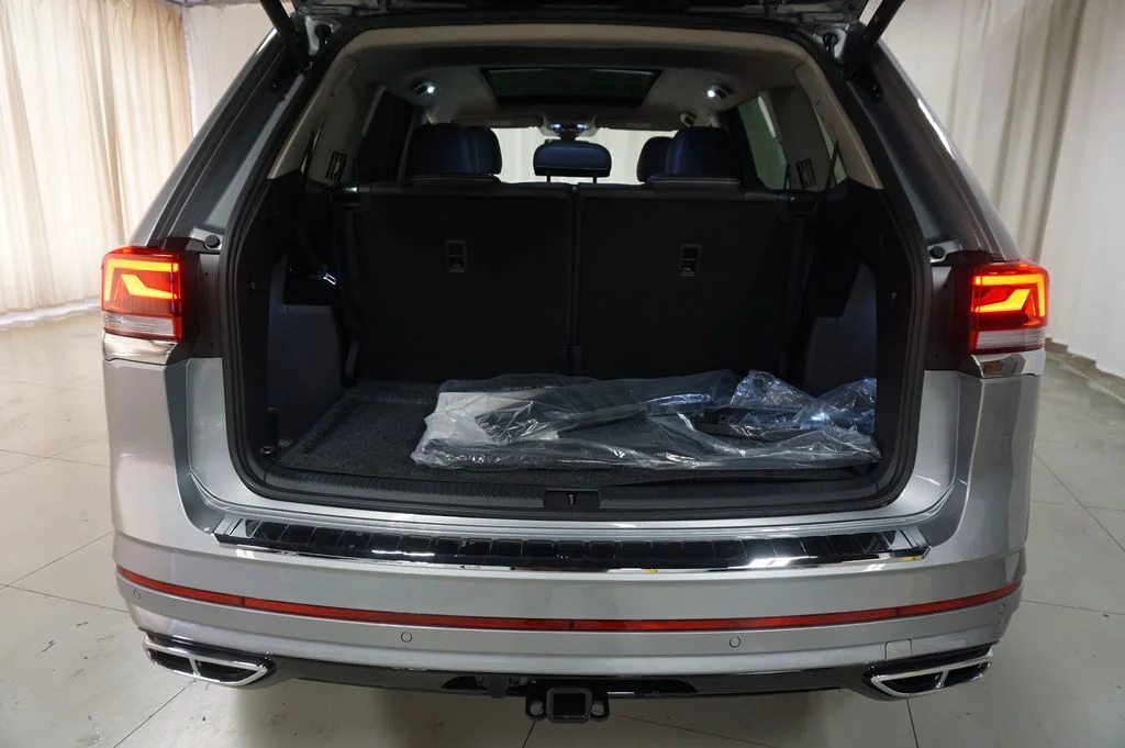 New 2026 Silver Mist Volkswagen 2.0T SEL Premium R-Line image 36