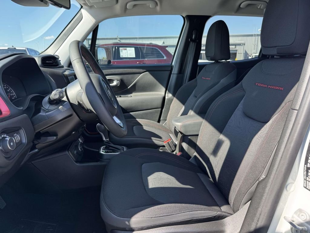 Used 2023 White Jeep Trailhawk image 12