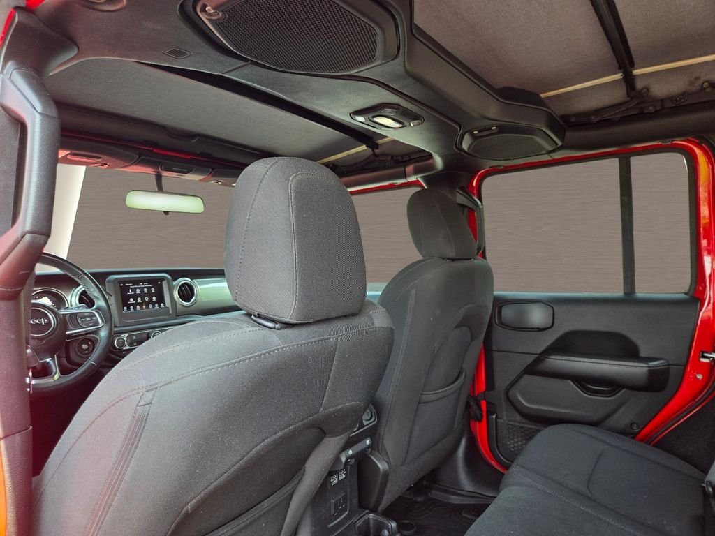 Used 2018 Red Jeep Unlimited Sahara image 13