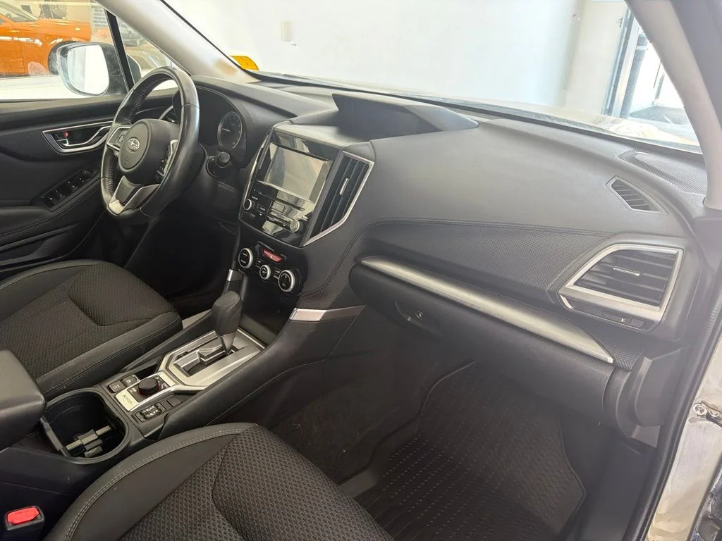 Used 2022 Green Metallic Subaru Premium image 36