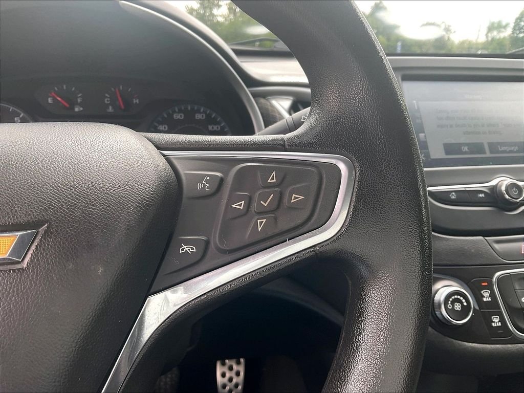Used 2017 White Chevrolet LS image 23