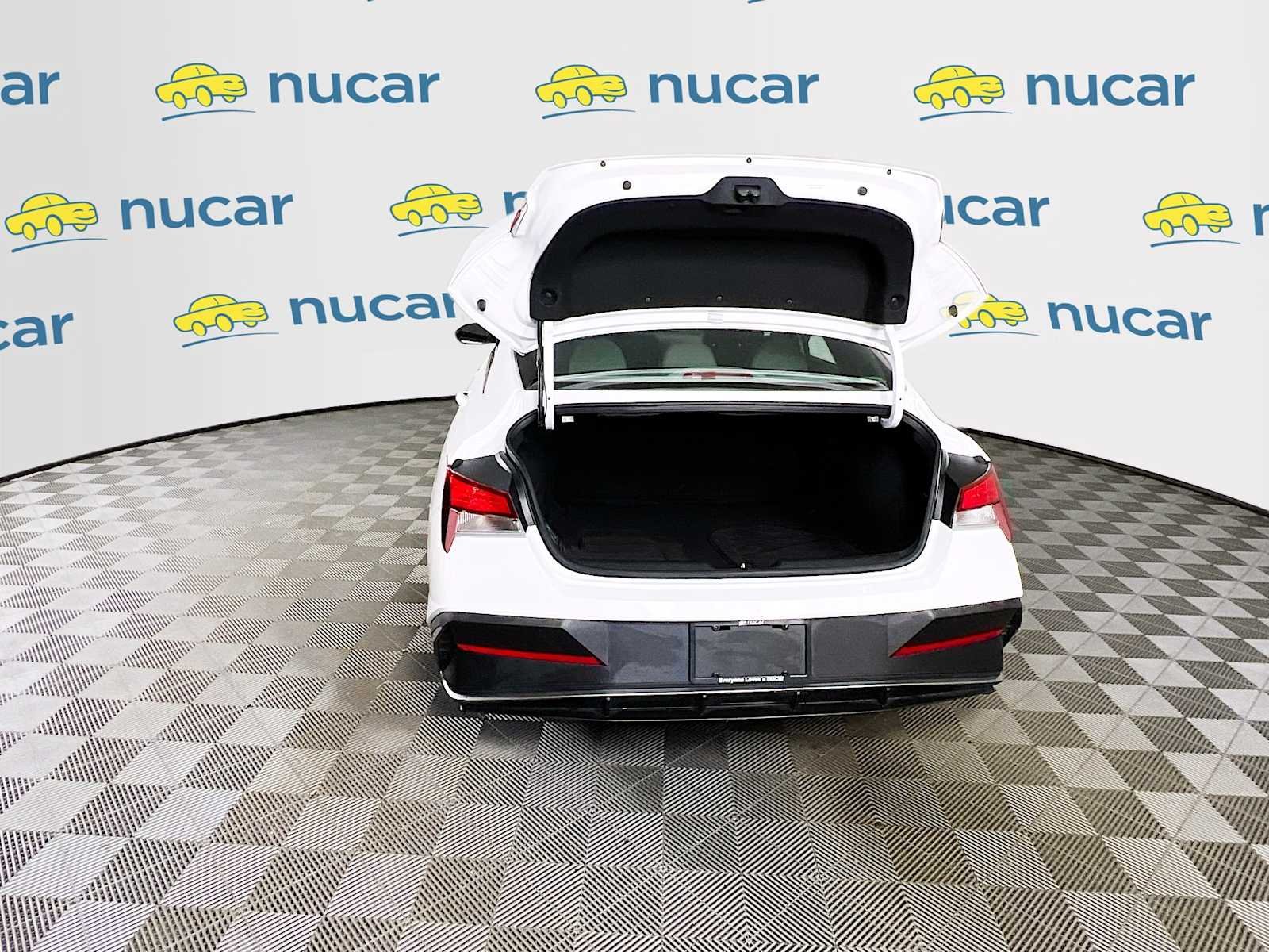 Used 2025 Serenity White Hyundai SE image 25