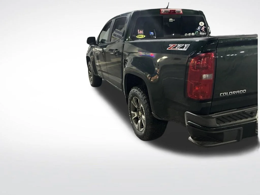 Used 2016 Green Chevrolet Z71 image 3