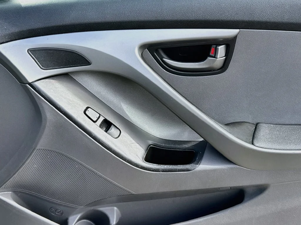 Used 2014 Harbor Gray Metallic Hyundai SE image 33