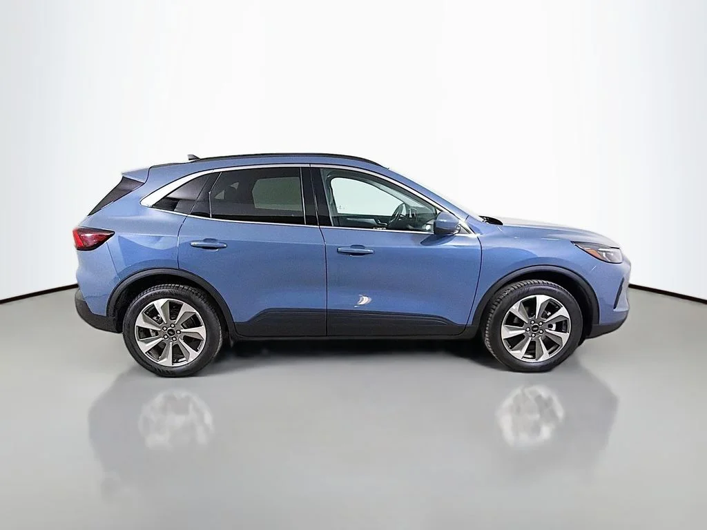 Used 2025 Blue Ford Platinum image 5