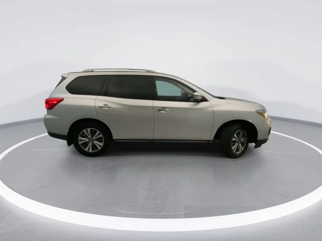 Used 2019 Silver Nissan S image 5