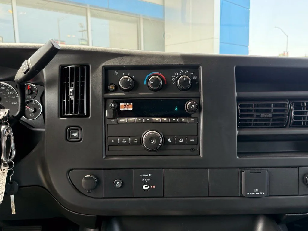 New 2026 Summit White GMC Work Van image 22