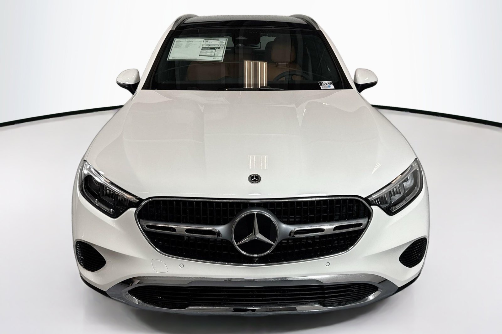New 2026 Polar White Mercedes-Benz GLC 300 image 2