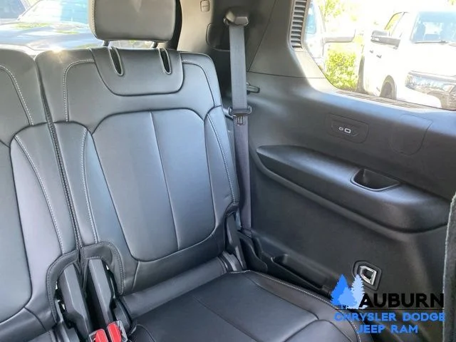 New 2026 Baltic Gray Metallic Clear-Coat Exterior Paint Jeep Limited image 18
