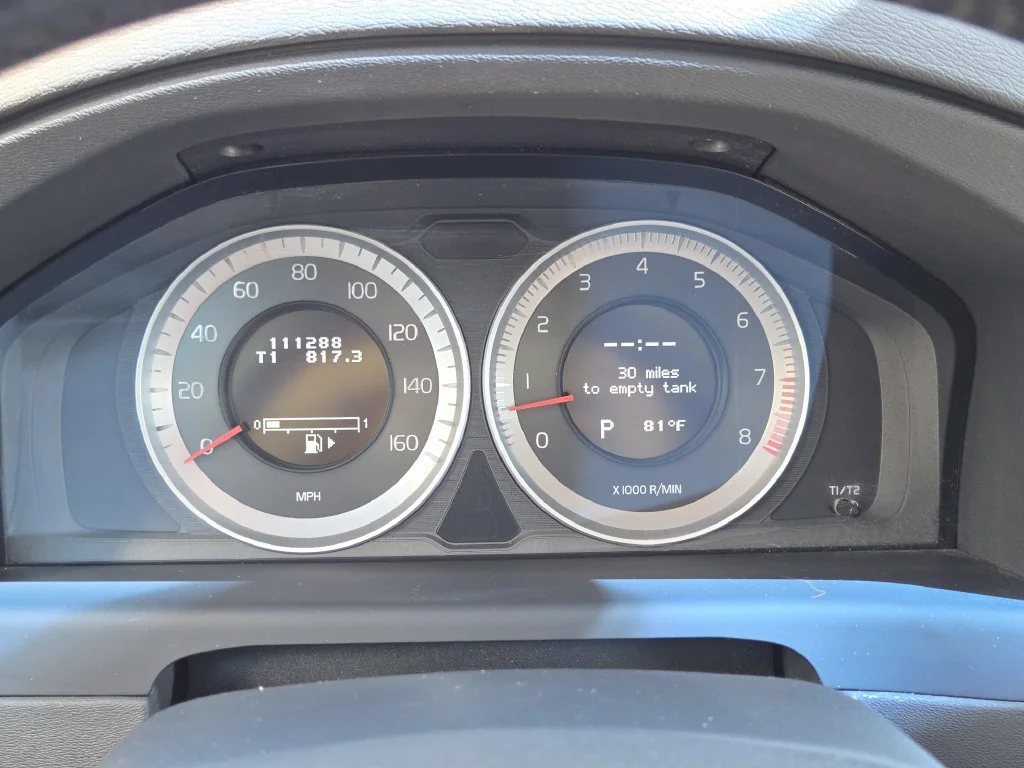 Used 2011 Caspian Blue Metallic Volvo 3.0T image 33