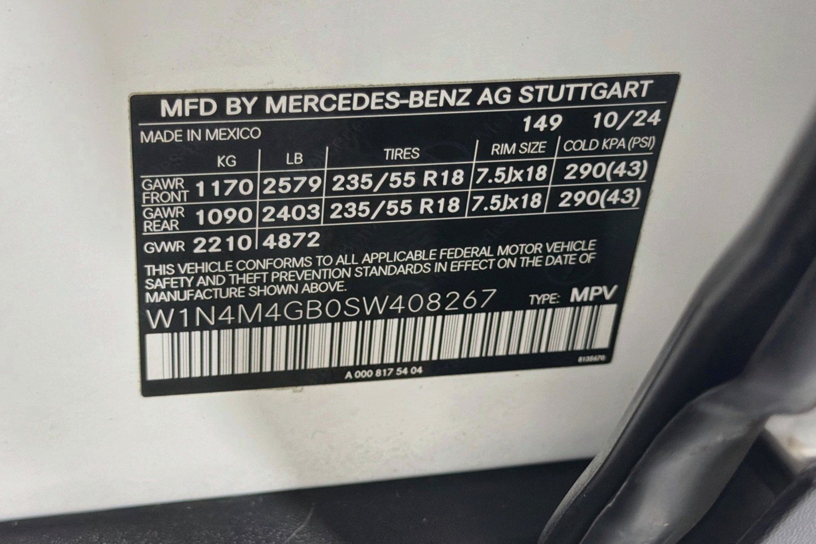 Used 2025 Polar White Mercedes-Benz GLB 250 image 25