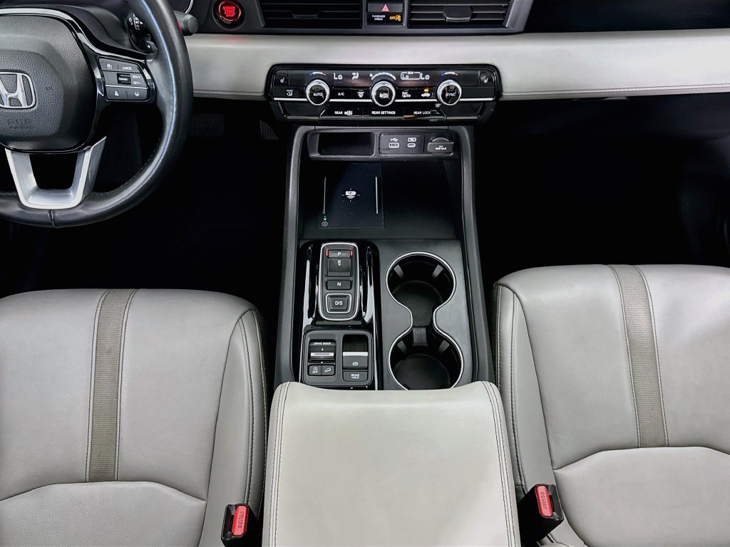 2025 Honda Pilot Touring - Photo 16