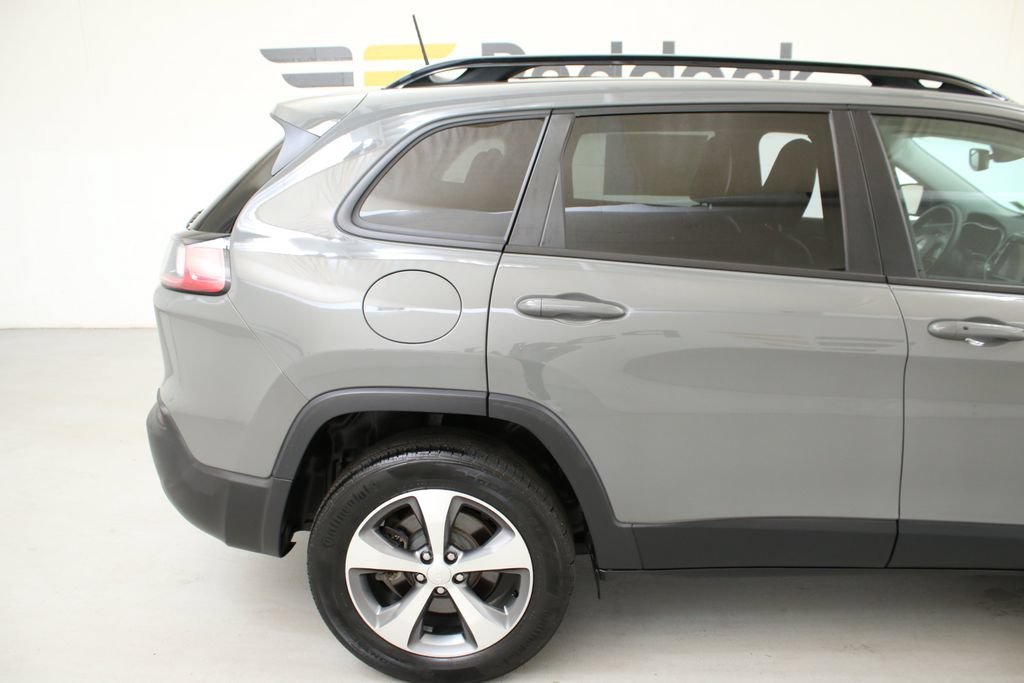 Used 2022 Gray Jeep Limited image 11