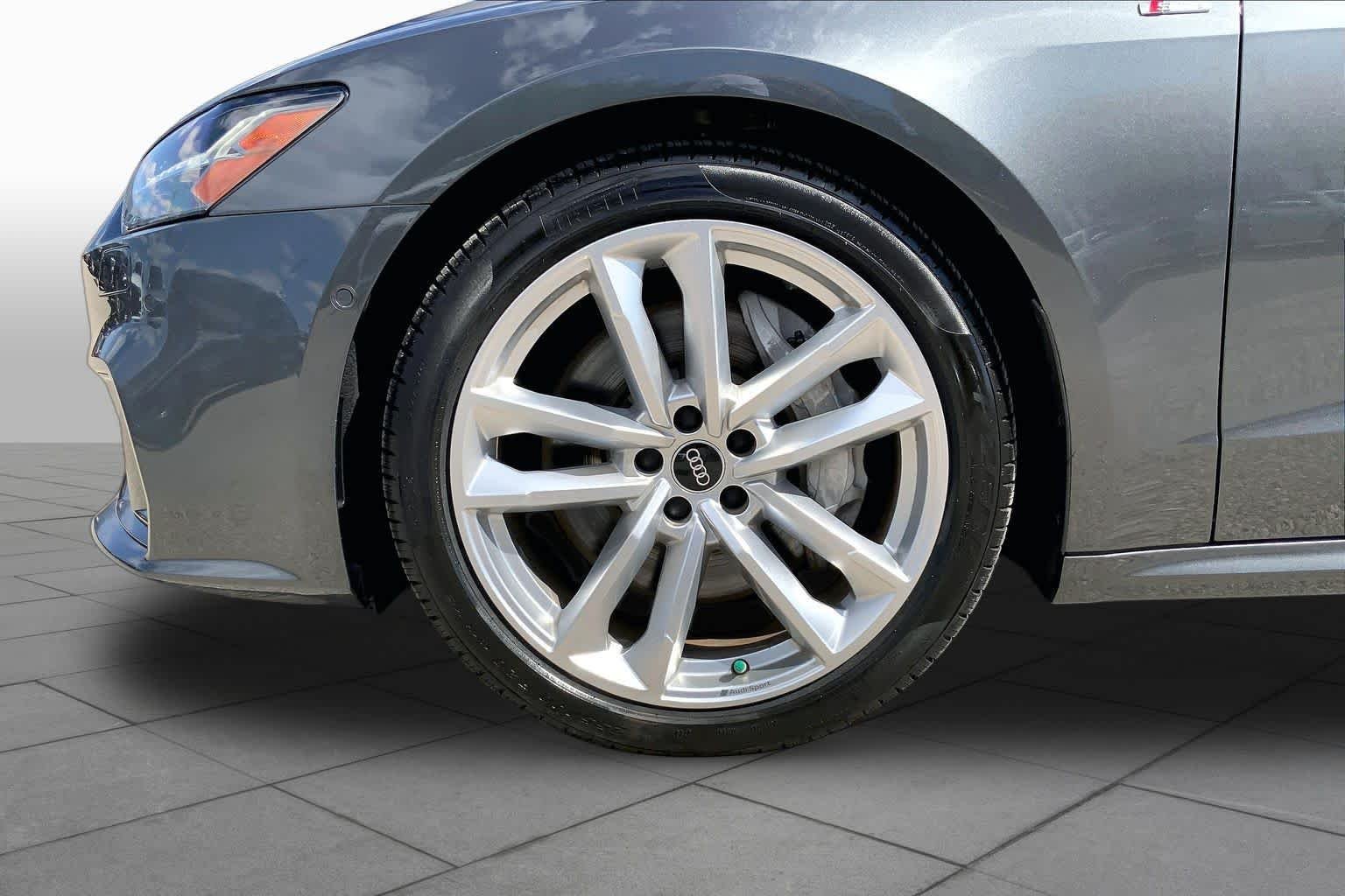 Used 2022 Daytona Gray Pearl Effect Audi Prestige image 21