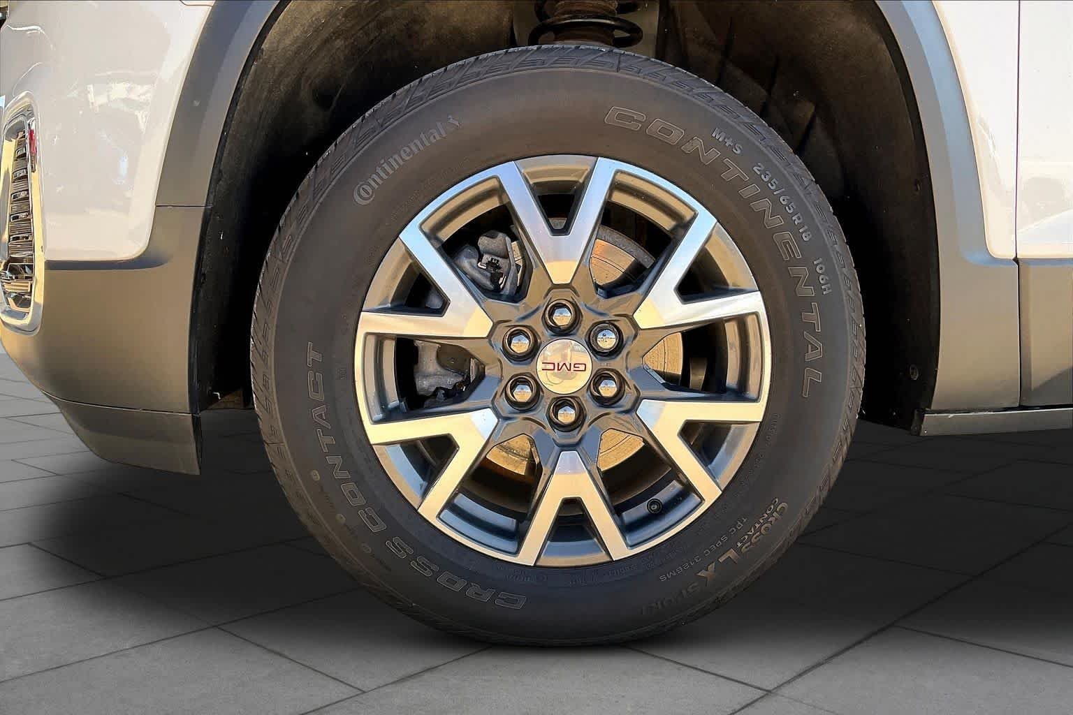 2023 GMC Acadia SLE - Photo 12