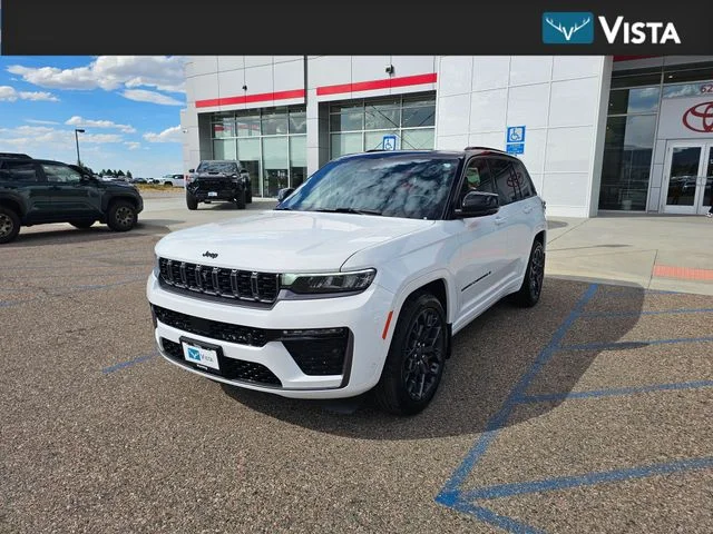 2026 Jeep Grand Cherokee Summit