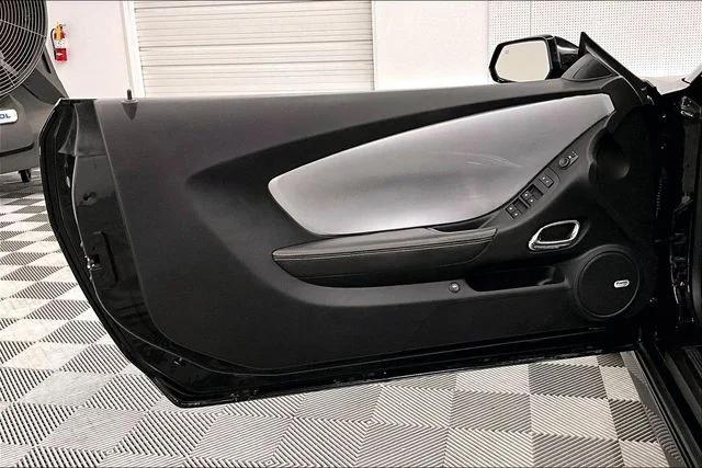 Used 2015 Black Chevrolet SS image 20