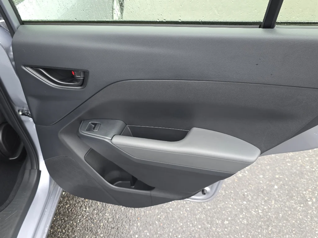 Used 2024 Ice Silver Metallic Subaru  image 23
