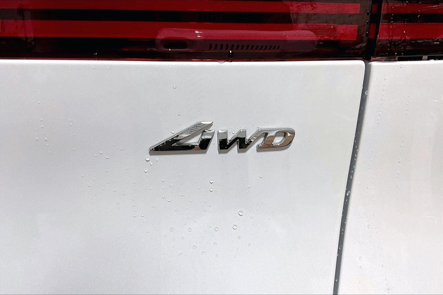 New 2026 Uyuni White Genesis 2.5T SELECT image 10
