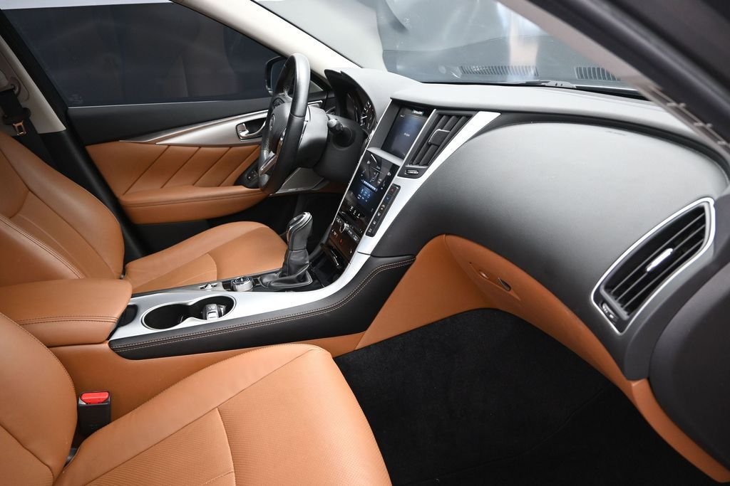 Certified Used 2023 Gray INFINITI LUXE image 23