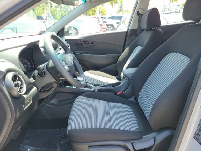 2023 Hyundai Kona SE - Photo 11