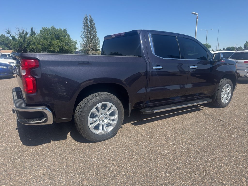 Used 2022 Dark Ash Metallic Chevrolet LTZ image 6