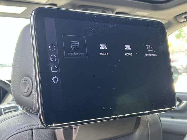 2026 GMC Yukon Denali - Photo 13